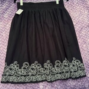 White House Black Market Black Skirt w White Embroidery: generous Large